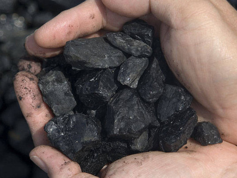 Украина возобновила поставки угля из зоны АТО