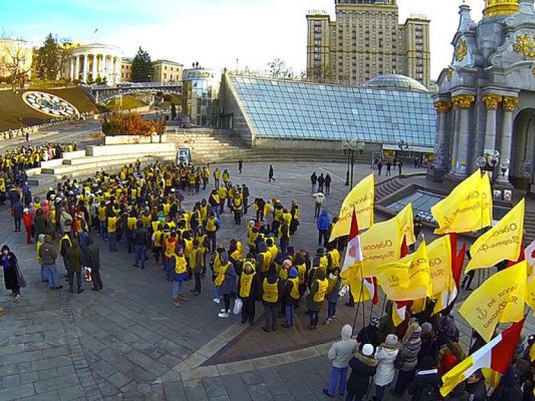 В Киеве прошел массовый марш в поддержку &#171;порто-франко&#187;