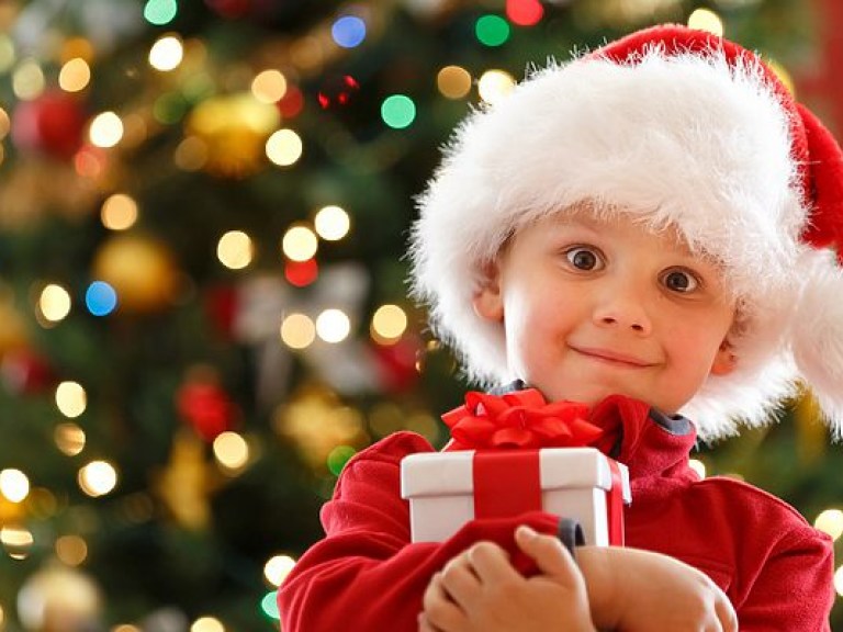П. Басанский: «Новогодний подарок для ребенка должен быть интересным, а не дорогим»