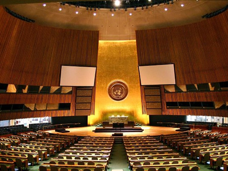 Совбез ООН принял резолюцию о старте мирного процесса в Сирии
