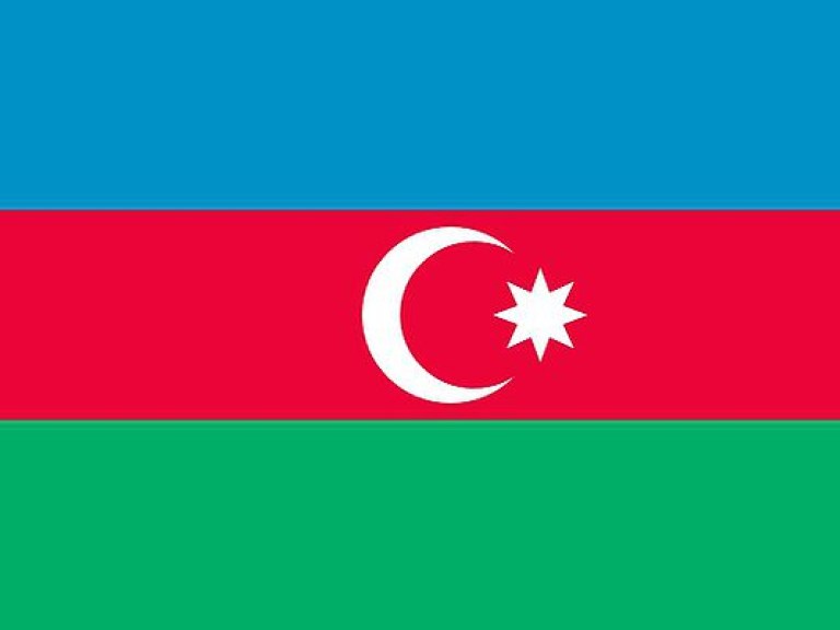 В Азербайджане произошел обвал курса национальной валюты почти на 50%