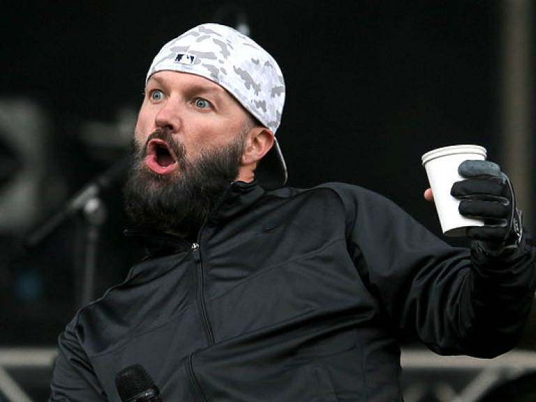 СБУ на 5 лет запретила въезд в Украину лидеру рок-группы Limp Bizkit (ДОКУМЕНТ)