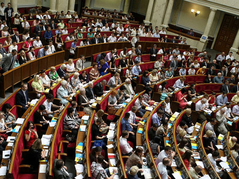 Рада не приняла законопроект о новых правилах отзыва депутатов местных советов