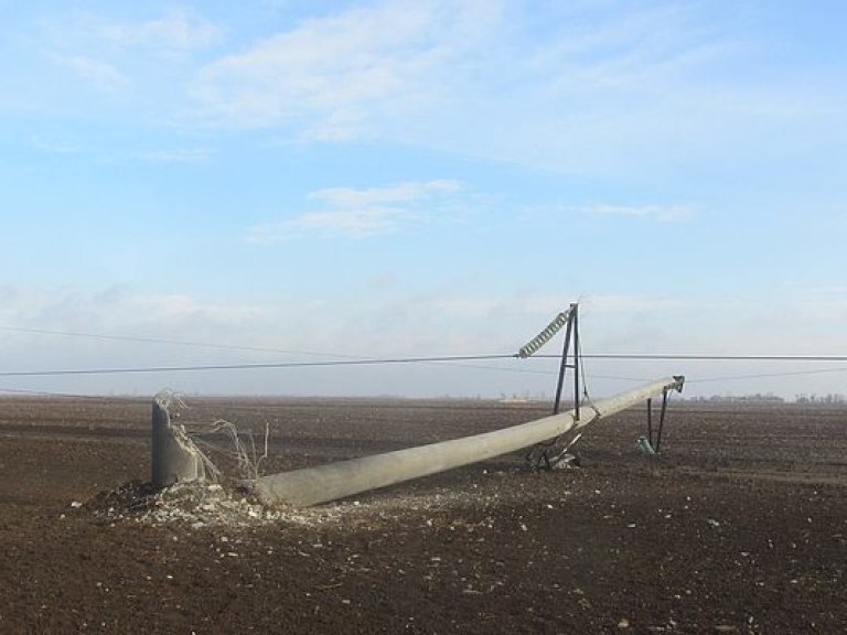 Электроопора в районе Каховки повреждена в результате взрыва – Нацполиция