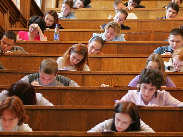 В Украине отменяют «льготное» поступление в вузы