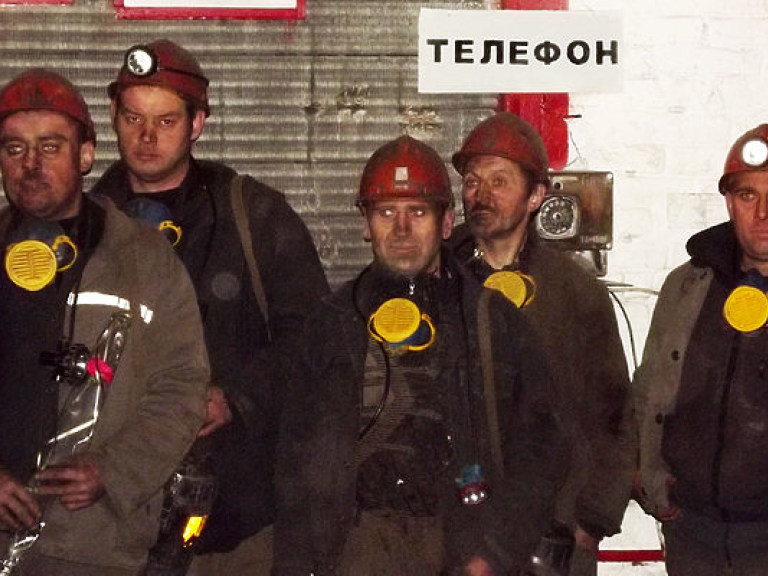 В Волынской области двух горняков завалило породой