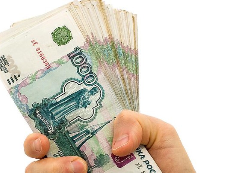 В России курс рубля побил антирекорд 1998 года