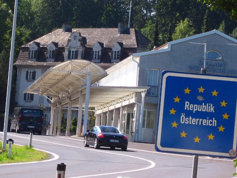 Австрия временно приостановила действие Шенгенского соглашения