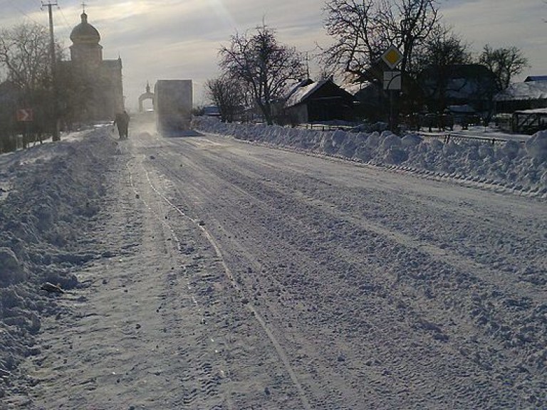 Из-за снегопадов сотни городов в Болгарии остались без света