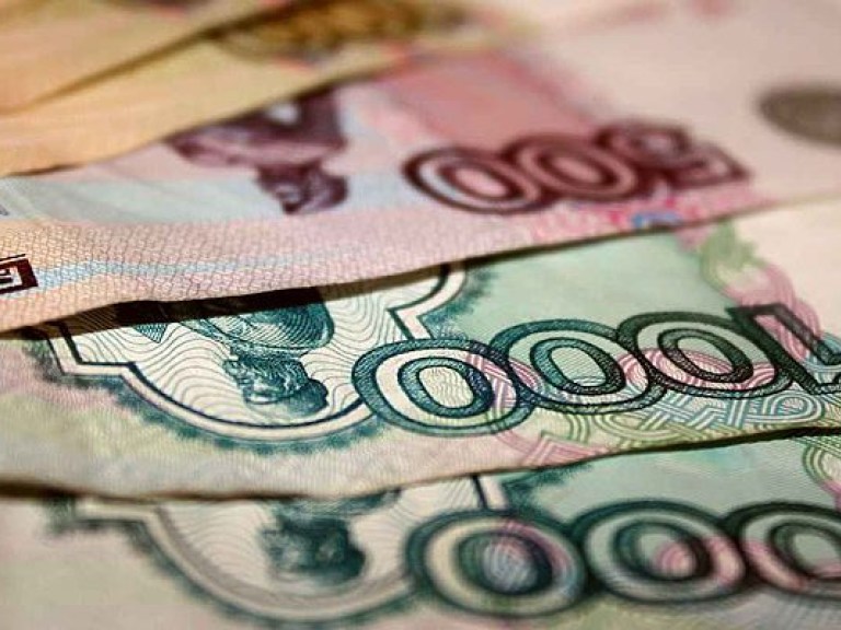 Эксперт рассказал о влиянии падения рубля на гривну