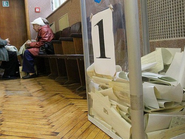 Выборы в райсоветы Киева приведут к захвату власти политсилами, имеющими влияние в КГГА &#8212; политолог
