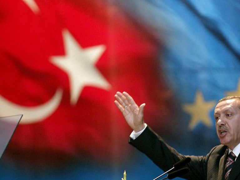 Турция попросила у ЕС помощи в 5 миллиардов евро для приема беженцев
