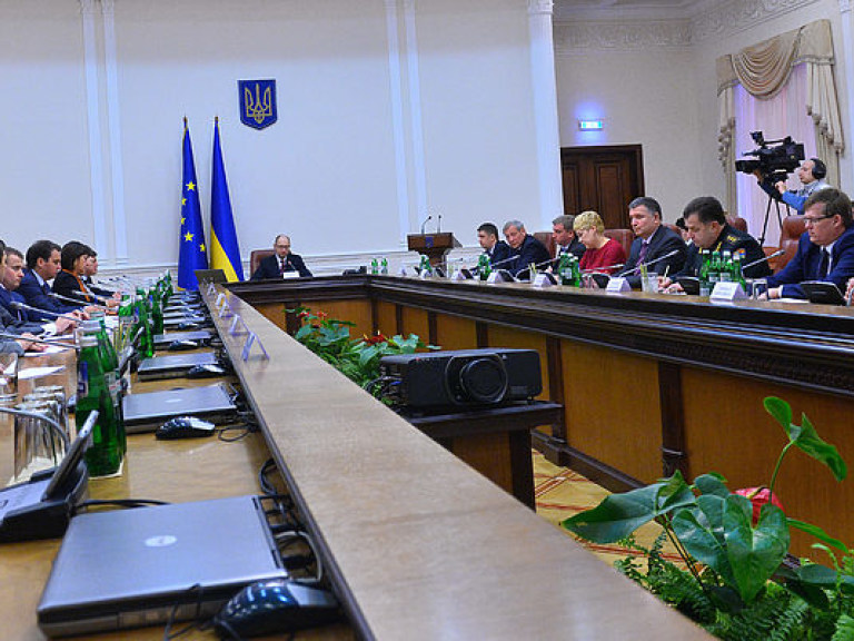 На заседании Кабмина четверо министров отозвали заявления об отставке