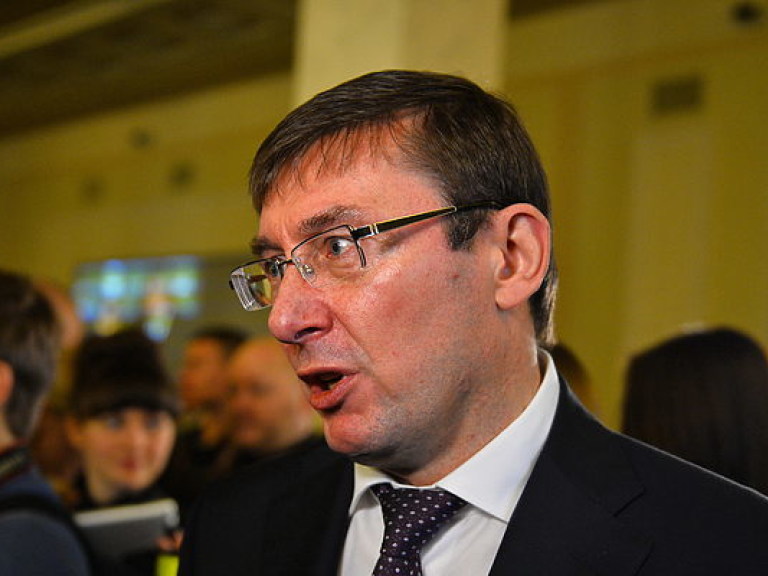 Луценко: БПП не поддержит отставку Абромавичуса до отставки Кабмина