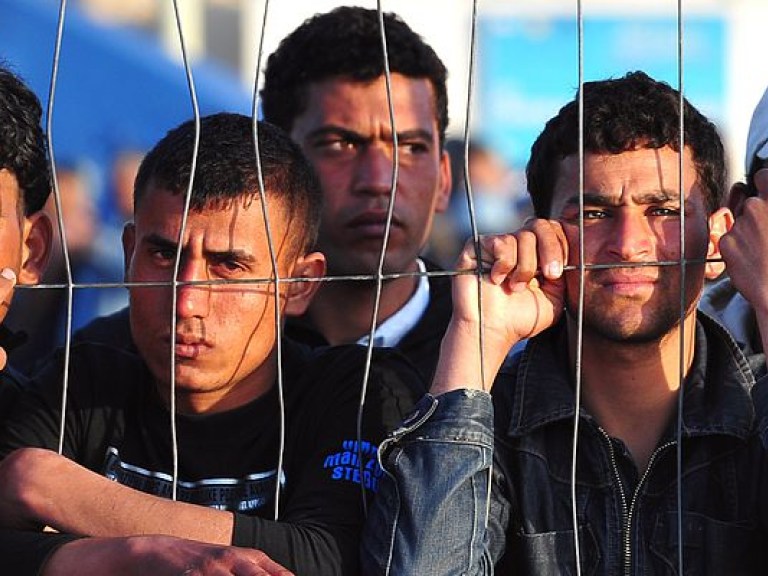 Эрдоган пригрозил заполнить Европу беженцами, если ЕС не предложит большей помощи