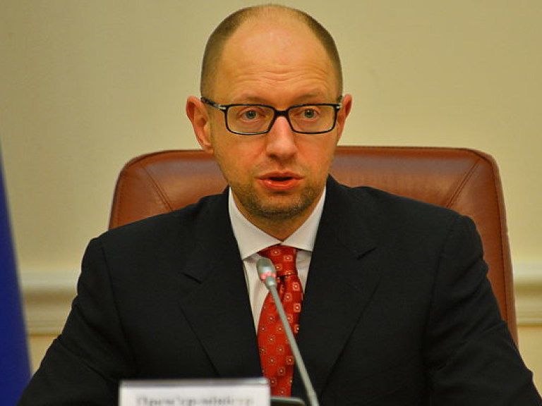 Яценюк надеется, что парламент примет новые законы о судоустройстве и статусе судей