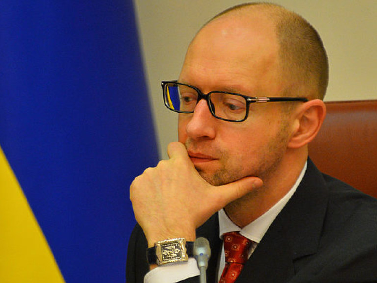 Яценюк: С 15 февраля парламент рассмотрит очередной пакет «безвизовых законов»