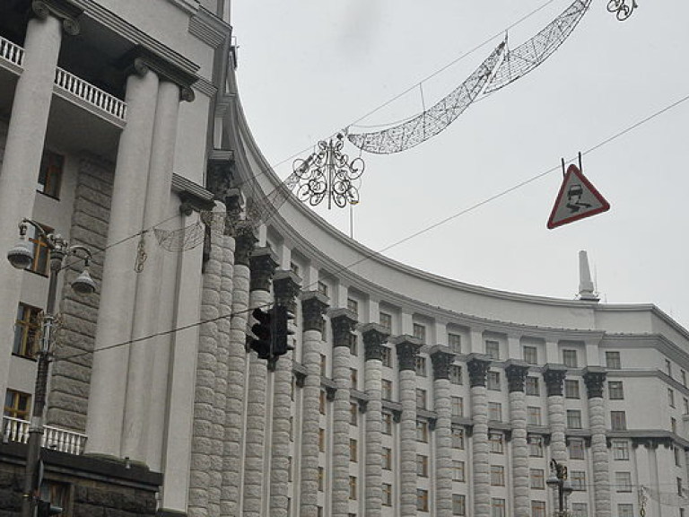 Яценюк анонсировал ликвидацию должности министра Кабинета министров