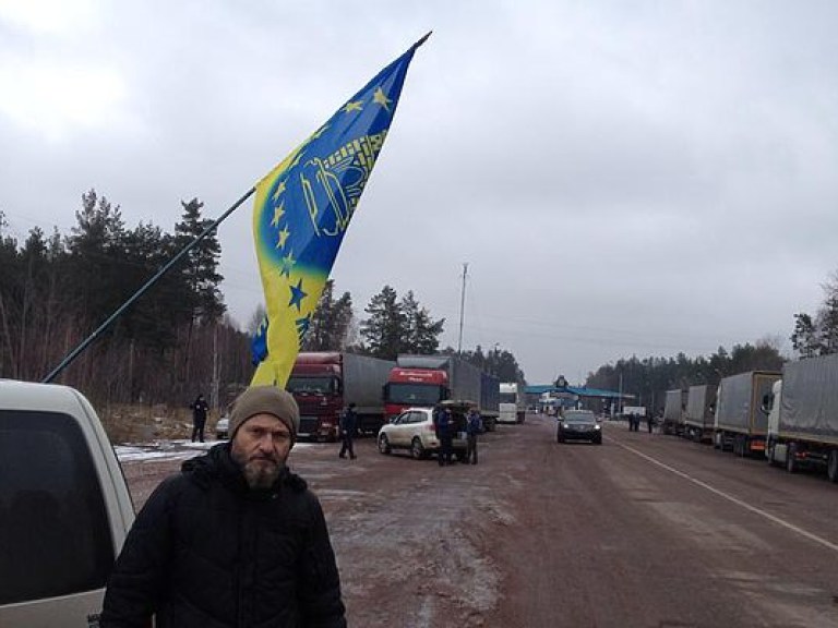 К акции по блокировке фур из РФ присоединились активисты Ровенской и Житомирской областей