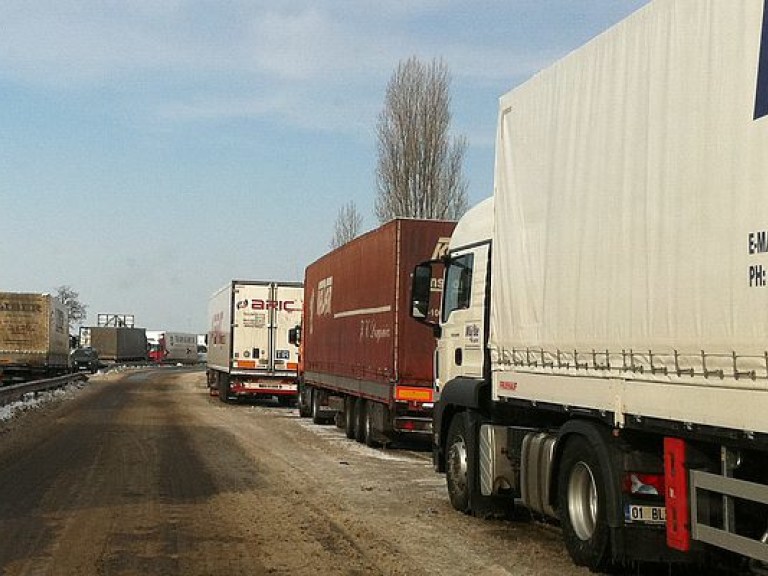 В РФ заблокированы уже 324 украинских фур