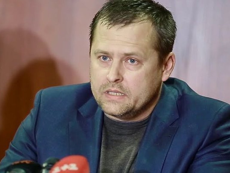 Активисты Днепропетровска потребовали уволить заместителей Филатова и заблокировали его в кабинете (ФОТО)