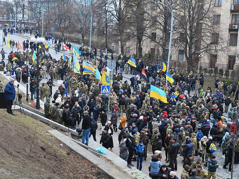 Участники дня памяти Героев Небесной сотни заявили о ночевке в центре Киева