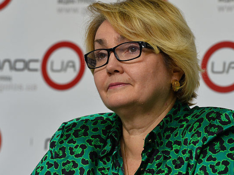 Громада работников сферы образования стала «карманной» – Л. Ващенко