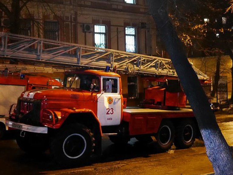 В ГСЧС закончили поиски людей под завалами обрушившегося в Киеве дома
