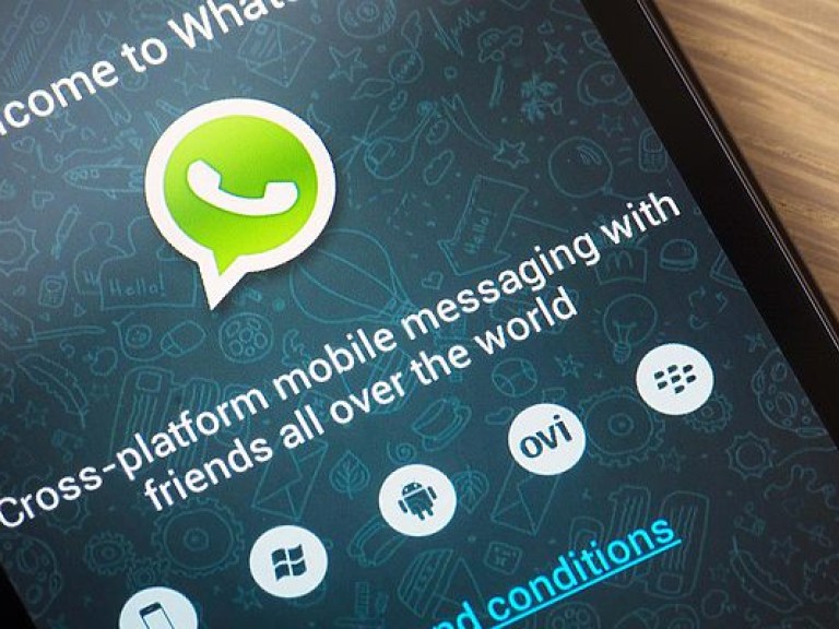 WhatsApp заявляет, что переписка в мессенджере надежно защищена от «прослушки»