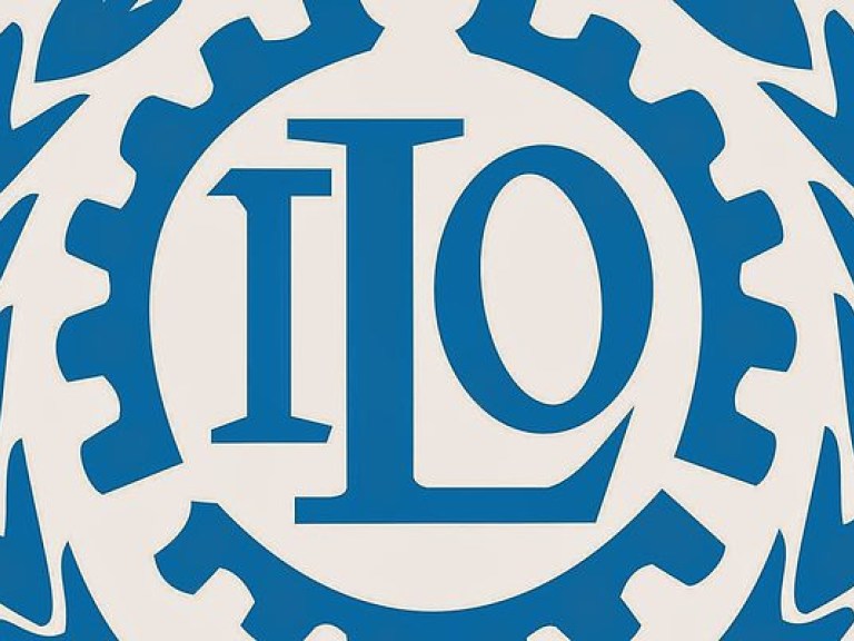 МОТ: на рынке труда сохраняется дискриминация женщин