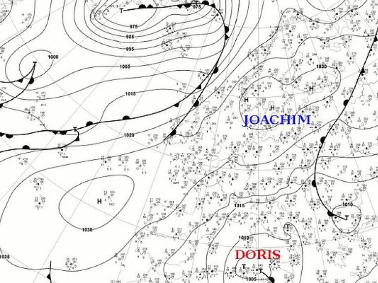 Синоптик: “Война» антициклона “Иоахим” и циклона “Дорис” 12 марта принесет дожди в Украину (КАРТА)