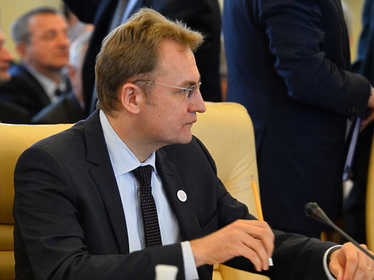 Садовый отказался сменить Яценюка на посту премьер-министра Украины
