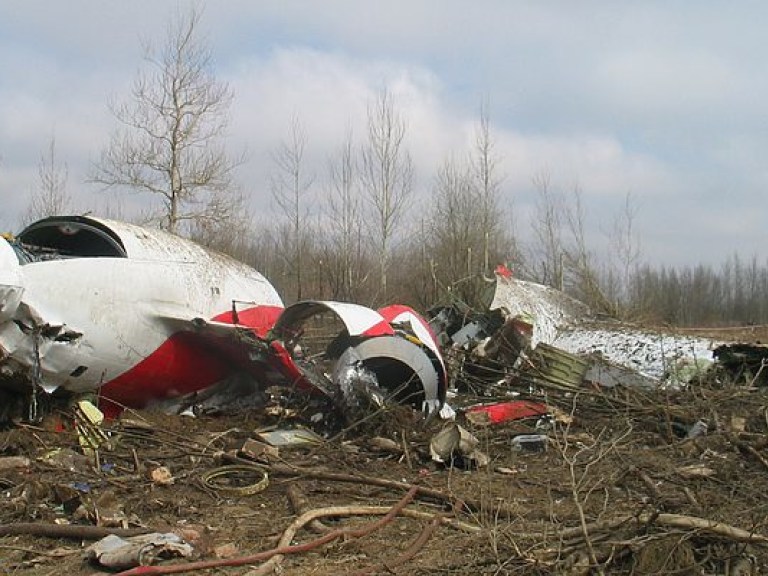 Министр обороны Польши назвал авиакатастрофу под Смоленском терактом