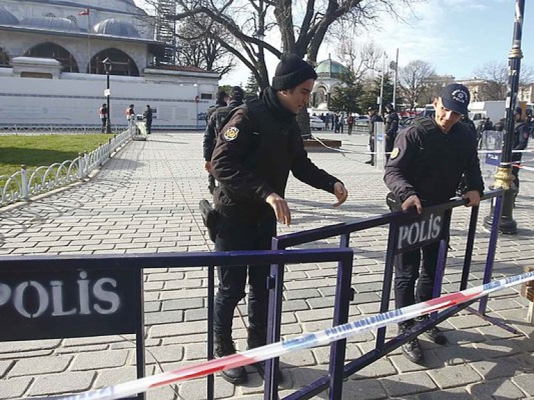 Число жертв теракта в Стамбуле увеличилось до пяти, семеро – в критическом состоянии