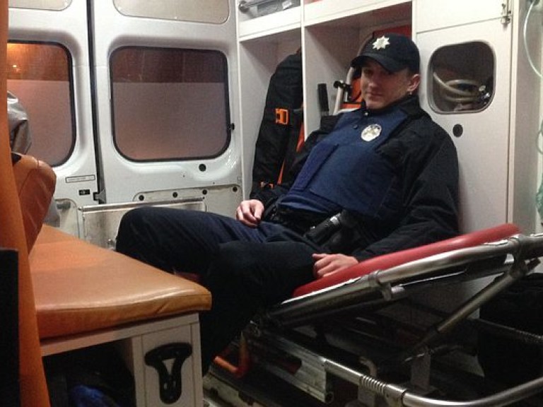 В ночь на 20 марта в Киеве ЗАЗ переехал ногу сотруднику полиции (ФОТО)
