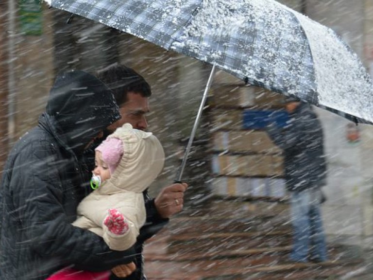 Синоптик: 20 марта циклон принесет в Киев дождь с мокрым снегом и порывистый ветер (КАРТА)