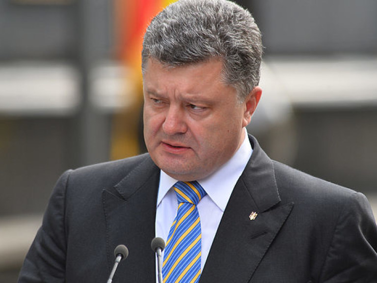 Порошенко обвинил Россию в подготовке в Украине за прошлый год 200 терактов