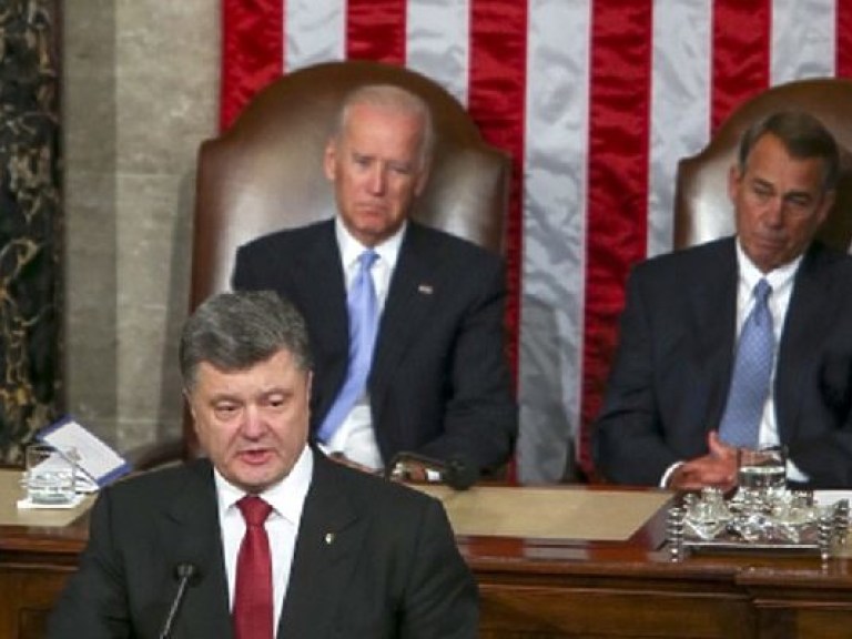 Американский аналитик: Задача номер один для Порошенко в США – спасти имидж украинского политикума