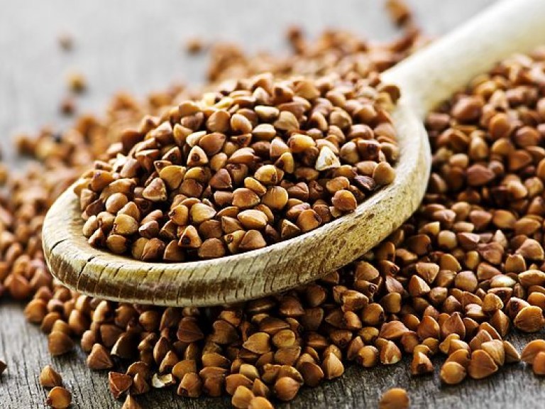 Самым дорогим социальным товаром в Украине стала гречка – эксперт