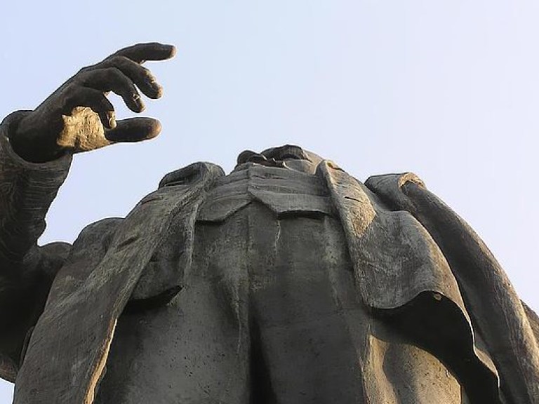 800 памятников в Украине лишись своего статуса