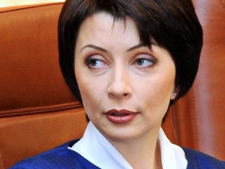 Экс-министр юстиции Лукаш получила от ГПУ свои паспорта (ФОТО)