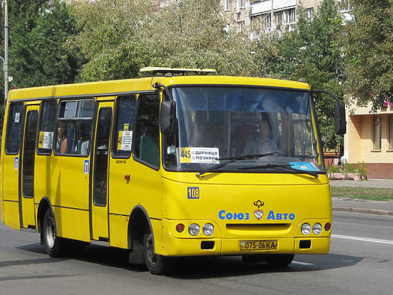 На время дачного сезона в столице запустят маршрут до Русановских садов