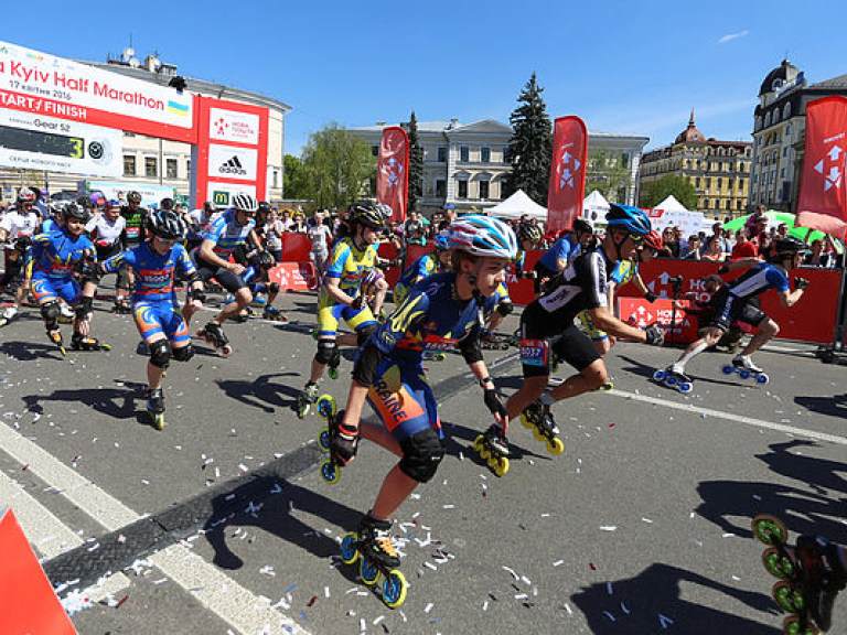 Nova Poshta Kyiv Half Marathon 2016: новый рекорд трассы, 7100 участников и Виталий Кличко