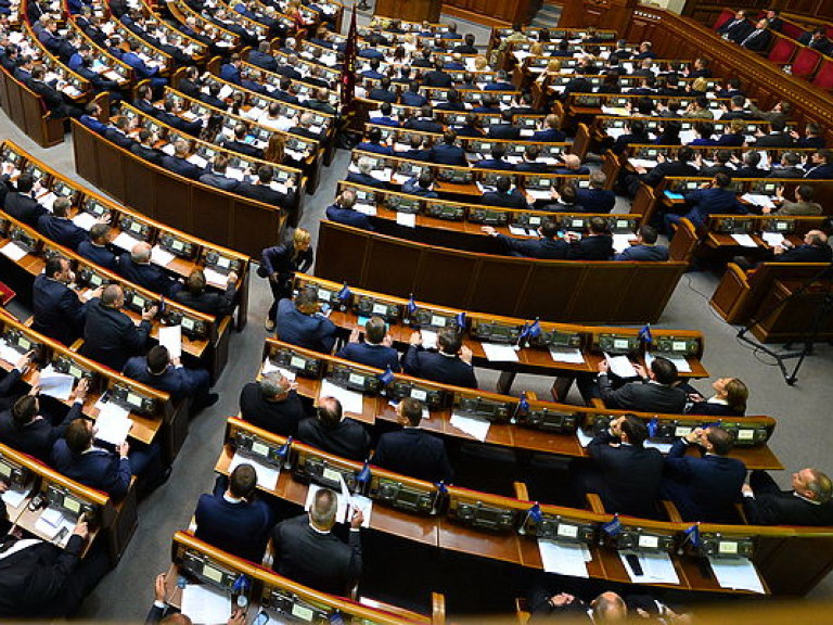 НФ и БПП не предоставили депутатов в ВСК по расследованию коррупции в правительстве Яценюка &#8212; депутат