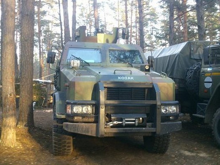 В СМИ появились фото военной техники нацгвардейцев в районе незаконной добычи янтаря (ФОТО)