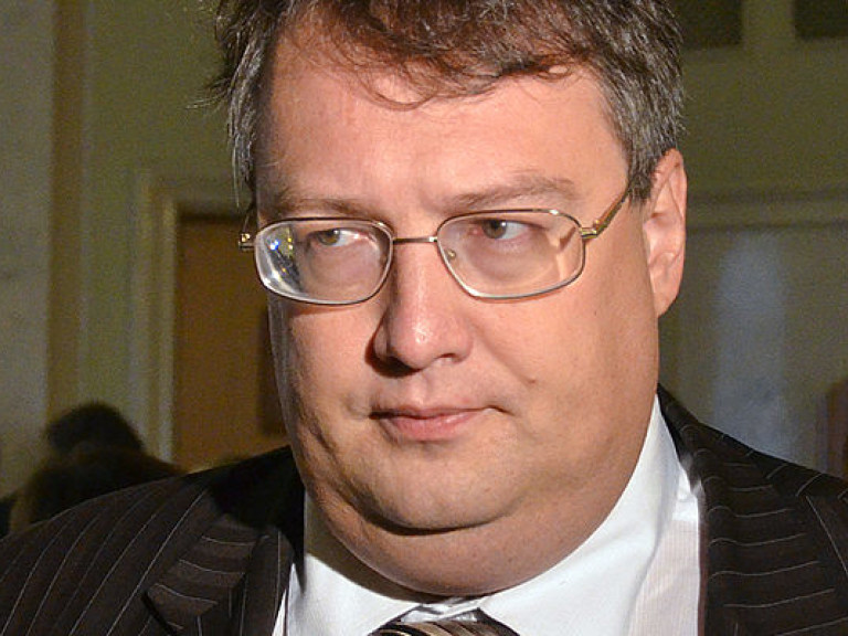 Депутат обвинил Тимошенко в раскачивании ситуации в Украине путем популизма