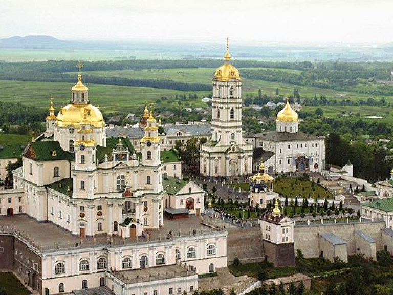 Спасатели проверяют состояние пожарной безопасности храмов во время религиозных праздников