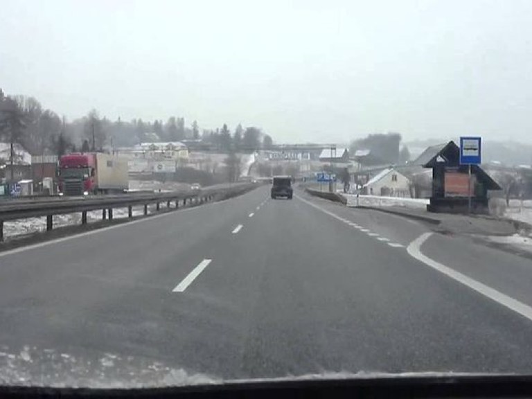 В Закарпатской области за нарушение ПДД оштрафовали начальника ГУ ГМС