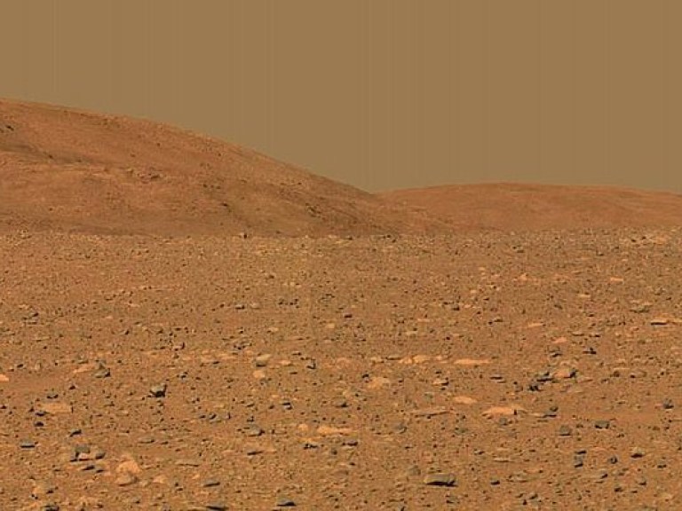 Curiosity показал панораму поверхности Марса (ВИДЕО)