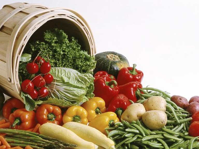 Польза и вред первых весенних овощей
